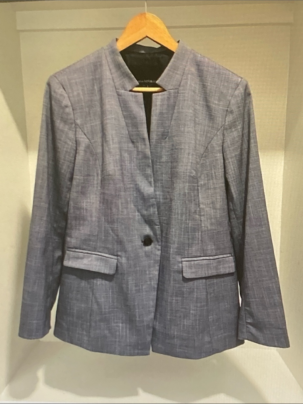 Banana Republic Blue-Gray Textured Single-Button Blazer